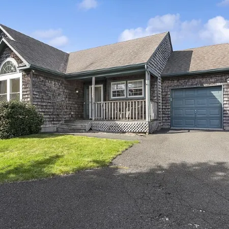 Beautiful 3bed 2bath Hamptons Home, Close to Incredible Beaches and Restaurants!