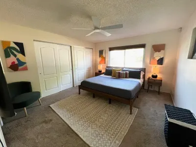 Bayberry Breeze: 3B/2B Pet Friendly Private Pool Home