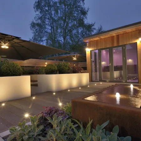 St Andrews 5 Star Luxury Villa,  Garden SPA HotTub, Sauna, Steam Room & parking