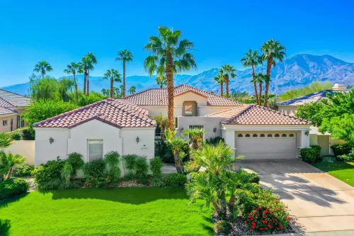 PGA West Greg Norman 4bd private golf course home/casita salt water pool/hot tub Hotel a La Quinta