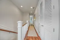 Searenity Now! in Carillon, w/6 seat golf cart, 3 Kg Bds, 4 Bch Chrs, & bch wlk