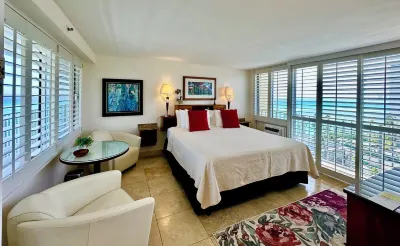 Impeccable Penthouse - Ocean & Diamondhead Views Hotels in Diamond Head
