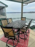 AMAZING TOP FLOOR LAKE VIEWS! UPDATED CONDO, 3 BR/2BA, GREAT LOCATION, 39' SLIP