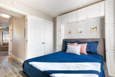 1 BR Wildwood Condo, Slps 4, w/Ocean Views, Pool, WiFi, Xbox, Near Everything Hotels in 