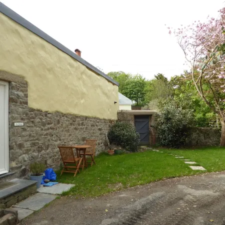Bay Cottage, a section of Ebbingford Manor, 850 yr old manor house by beach&town