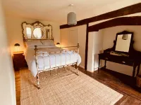 A Unique Tudor Manor House dating from 1547 Hotels in Faversham