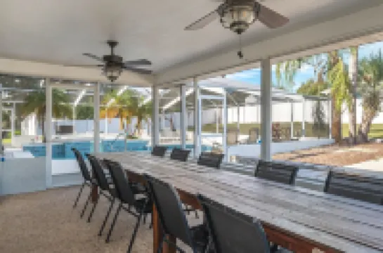 Lake Retreat w/Pool & Hot Tub near Bok Tower 萊克威爾士酒店