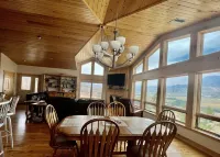 Experience the Magic of Wapiti Valley in Luxury. Stunning Views-East Yellowstone