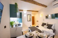 Appartement Rénové Vieille Ville Antibes