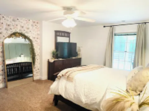 Family Getaway; Skiing, Wineries; Skyline Dr; Sleeps 4; Short Stays; EV+