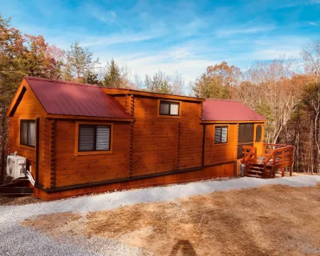 Secluded Luxury Tiny-House in the Woods with Finnish Sauna - 4WD Recommended! 瑞縣酒店