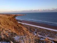 Cottage With Secure Garden, Wood Burning Stove And Sea Views - 4성급