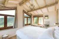 Escape to our Rustic Italian villa in the hills of Tuscany