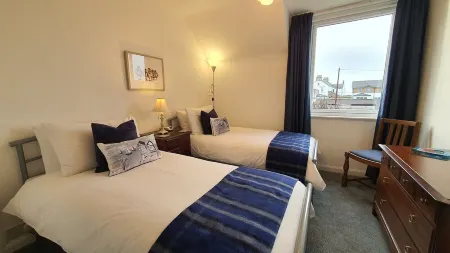 51 Milton Crescent, Quiet Townhouse near the beach Отели в г. Anstruther