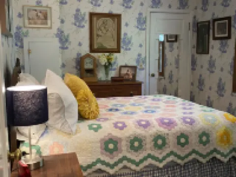 Charming Grandma Chic home in the Wood River Valley steps from the bike path