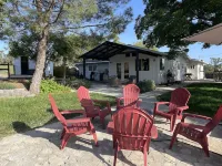 Templeton Vineyard Farmhouse in the Heart of Wine Country Hotels near Paso Robles Mobile Village