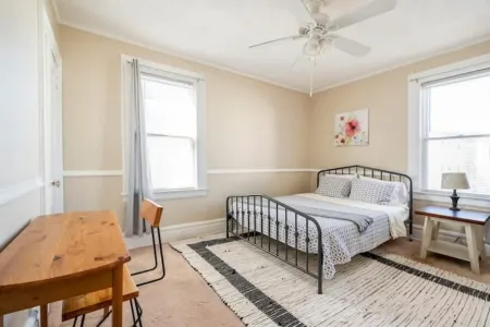 Large 3 BDR 10 mins to EWR Airport Bus to NYC Отели рядом с достопримечательностью «Short Hills Plaza»