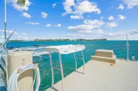 Oceanfront PARADISE w Heated pool, 55’ dock, ocean view & bathroom in every room