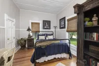 Unique Historic Charm ~ 5★ Location ~ Dreamy Porch Centrally Located
