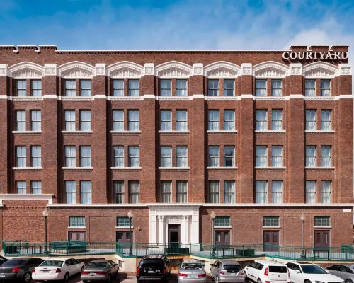 Courtyard Omaha Downtown/Old Market Area Hotels in Omaha