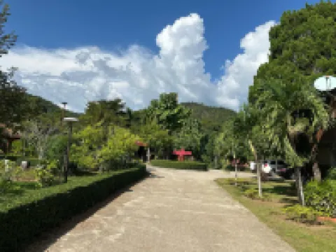 Baanphuthadol Hotels in Mae Hong Son