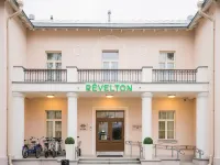 Revelton Suites Tallin Hotels near Mustamae
