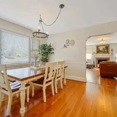 Center Street Retreat - One Block from Downtown Apex