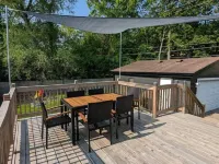 Lake it Easy at this beautiful 2 bedroom lake home Hotels in Paddock Lake