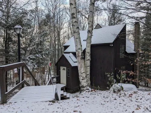 Trails EndSki, Hike, Charge, and Unwind Hotels in Thornton