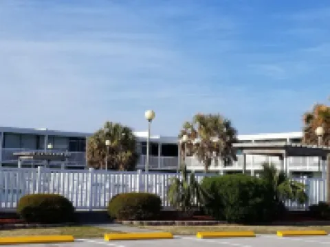 Studio Condo  at Atlantic Beach waiting for you to come and play :)