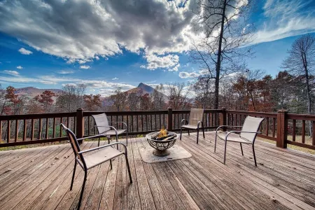 Mossy Oaks Lodge -Fireplace-Hot Tub-Firepit