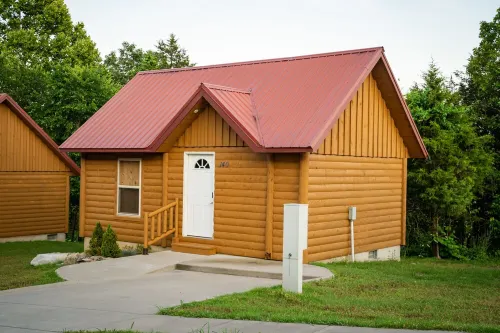 Kayak Cabin w/ Air Purifier