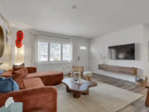 5BD Japanese-Themed w/ Hot Tub, Movie Room & Games Hotels in Arvada