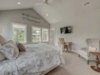 Gorgeous 5 ⭐️ custom home! 5 king suites! FREE Spa Heat, Easy 5min walk to beach