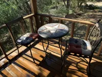 Cozy, Secluded, Log Cabin - Homestays