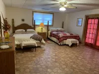 Down on the farm.... Hotels in Oconee County