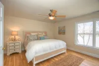Beautiful, Open floor plan, amazing sunset views,Waterside Pool, Pier, 6+ac