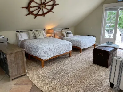Stand-Alone Studio: Wollochet Bay waterfront access