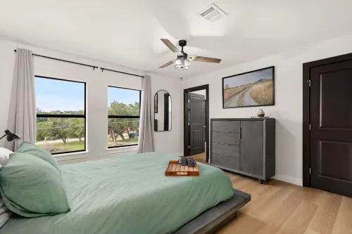 Couple's 2nd Story Lake House Retreat! - Pet Friendly, SUP Boards + Kayaks -