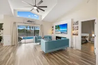 Private Heated Pool, 7 min to the Beach