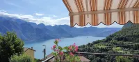 Le Terrazze - Three-room apartment with terrace and shared pool on Lake Iseo