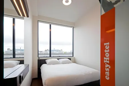 EasyHotel Amsterdam City Centre South