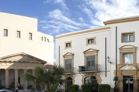 Palazzo Brunaccini Boutique Hotel