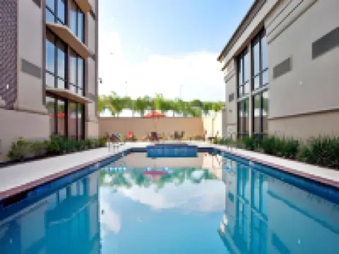 Wyndham New Orleans Airport & Conference Center Hoteles en Kenner