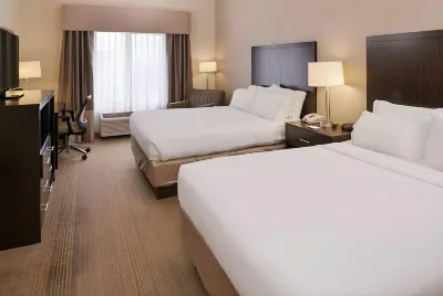 Holiday Inn Express & Suites Sikeston