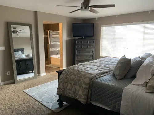 Beautiful Spacious Contemporary Craftsman Style Home
