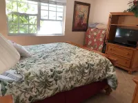 Villa-style condo with pool and beach access - Condo 8