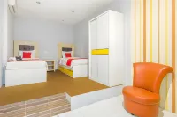 RedDoorz near Suroboyo Carnival Park