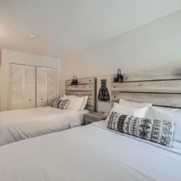 Hot Tub - Cozy Fire - Mtn Views - Free Vail Ski Bus!