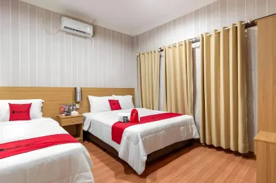 RedDoorz Syariah @ Danau Kerinci Sawojajar Hotels near RW Graha Valencia Pakis Malang